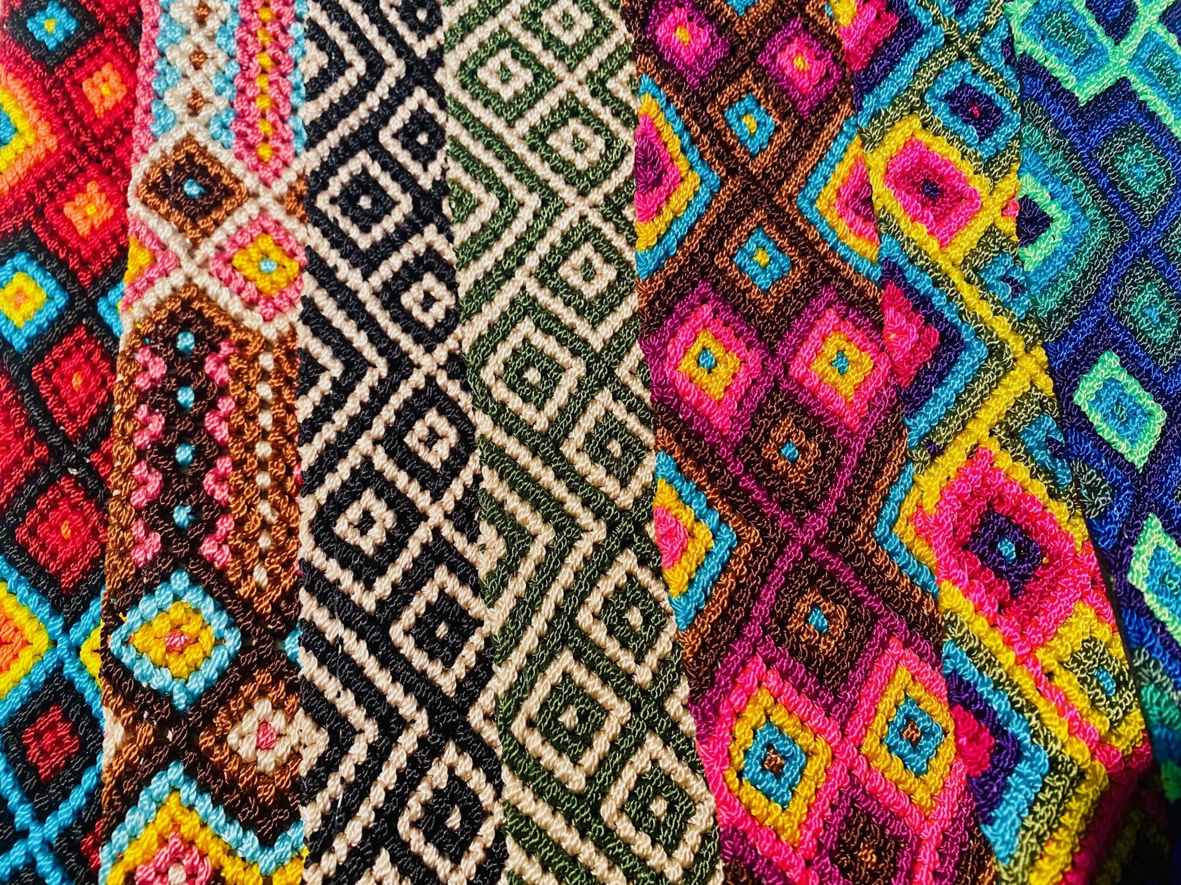 COLLARES